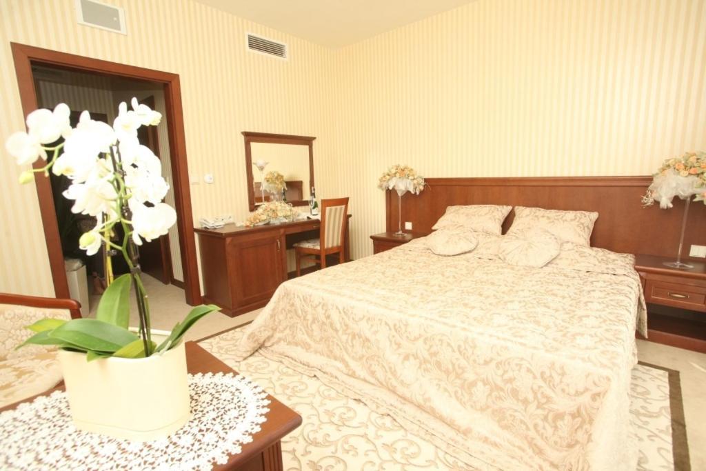 Dwor Kresowy Hotel Radymno Room photo